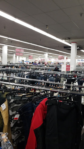Clothing Store «Burlington Coat Factory», reviews and photos, 1955 E Joppa Rd, Parkville, MD 21234, USA