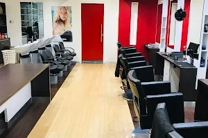 N & N Hair Studio image