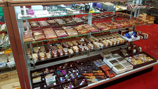 Gift Shop «Headlines Boutique», reviews and photos, 600 Laconia Rd, Tilton, NH 03276, USA