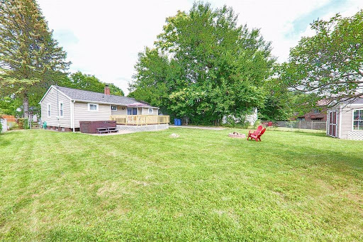 Real Estate Agency «Jennifer Lasco - Real Estate - Homes For Sale - Michigan», reviews and photos, 101 N Adelaide St, Fenton, MI 48430, USA