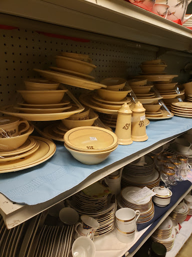 Thrift Store «H2O Help & Hope To Others», reviews and photos, 451 SE Maple St, Dallas, OR 97338, USA