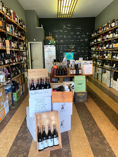 Liquor Store «Little Mo Wine & Spirits», reviews and photos, 1125 Nostrand Ave, Brooklyn, NY 11225, USA