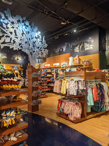 Toy Store «Disney Store», reviews and photos, 350 W Hillcrest Dr, Thousand Oaks, CA 91360, USA