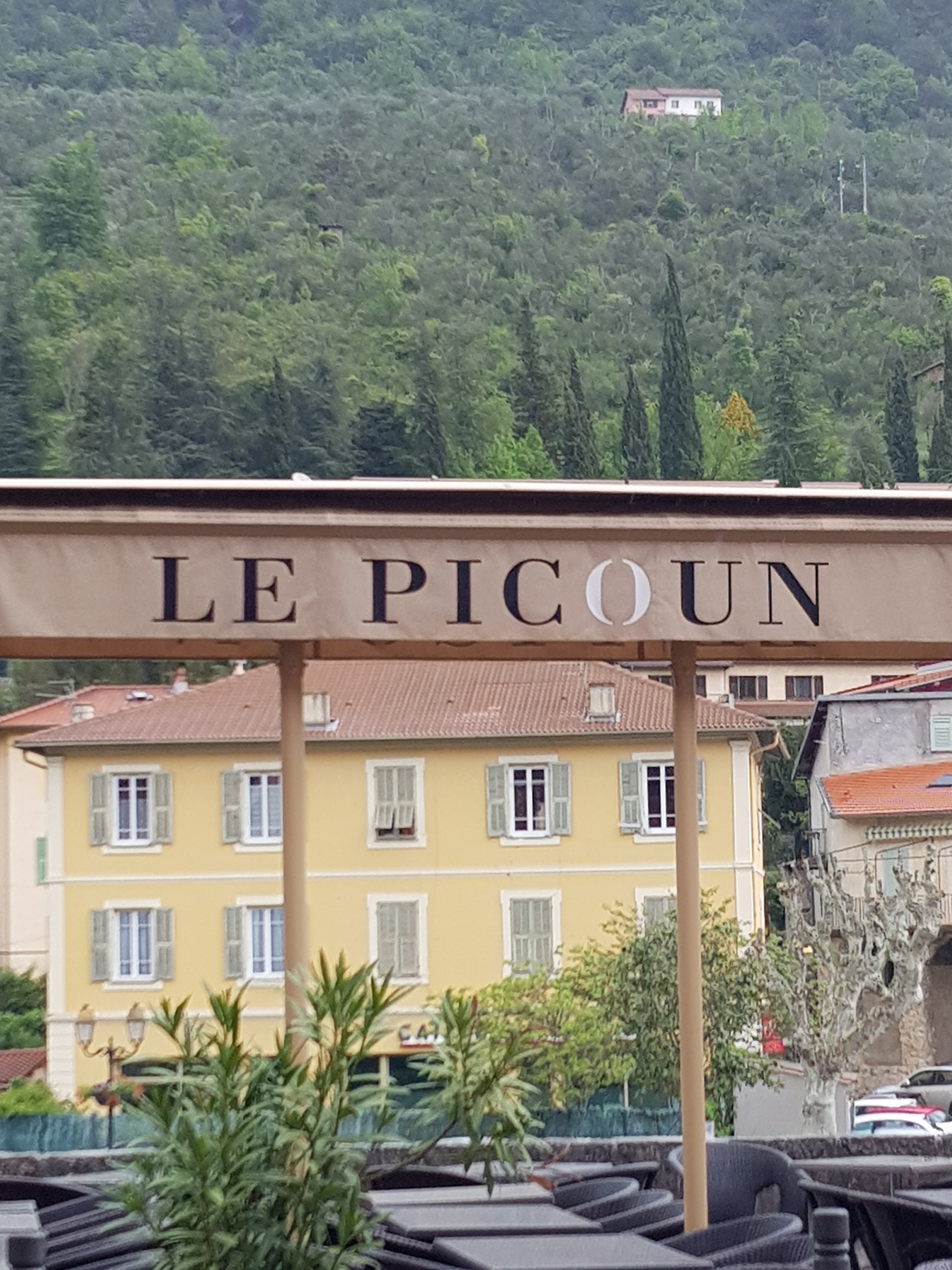 Photo n° 1 de l'avis de Hadrien.e fait le 19/05/2019 à 12:09