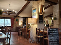 Atmosphère du Restaurant L’Auberge du Bas Chalus à Forcalquier - n°7