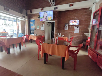Restaurante y asadero Ni Pio - Km 1, entrada a, Girardota, Antioquia, Colombia