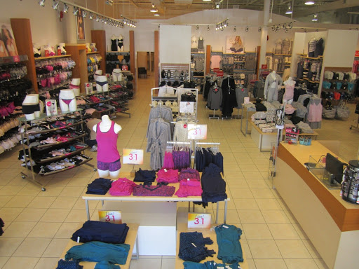 la Vie en Rose Shawnessy Shopping Centre Outlet