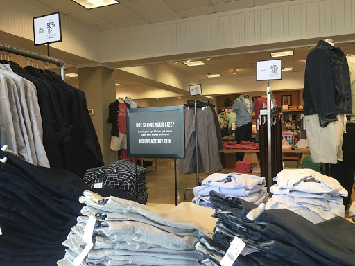 Clothing Store «J.Crew Factory», reviews and photos, 11211 120th Ave, Pleasant Prairie, WI 53158, USA