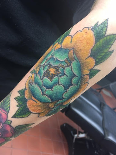 Explore forget me not tattoo ideas, creative tattoo ideas in Saint Petersburg, available at Lucky You Tattoo