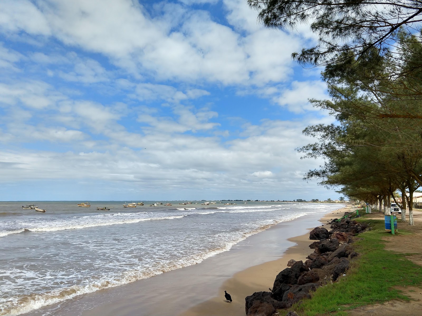 Photo of Guaxindiba Beach with very clean level of cleanliness