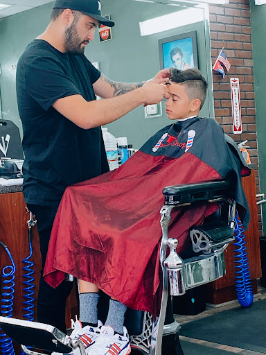 Barber Shop «T&T Barbershop», reviews and photos, 2215 S Federal Hwy, Fort Lauderdale, FL 33316, USA