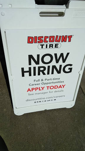 Tire Shop «Discount Tire Store - Howell, MI», reviews and photos, 3480 E Grand River Ave, Howell, MI 48843, USA