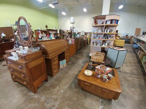 Thrift Store «Simply Thrift and Gift», reviews and photos, 6719 Q St, Sacramento, CA 95819, USA