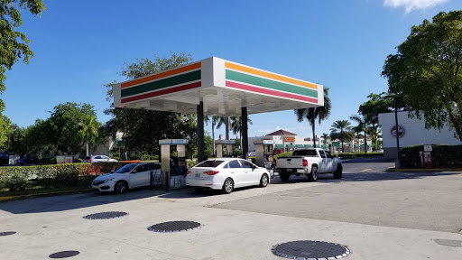 7-Eleven, 747 Hallandale Beach Blvd, Hallandale Beach, FL 33009, USA, 