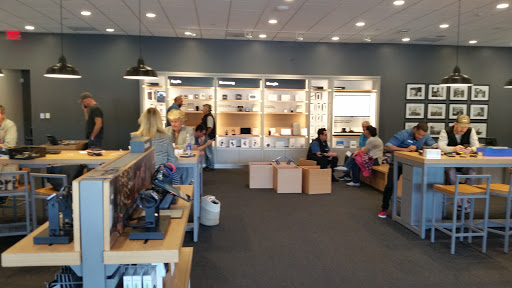 Cell Phone Store «Verizon», reviews and photos, 258 N El Camino Real a, Encinitas, CA 92024, USA