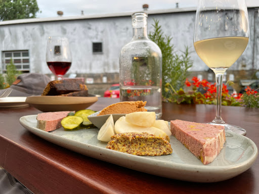 Wine Store «Dedalus Wine Shop, Market & Wine Bar», reviews and photos, 388 Pine St, Burlington, VT 05401, USA