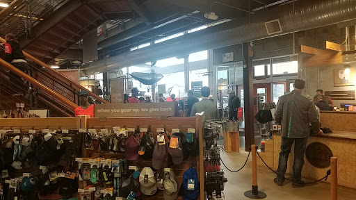 Camping Store «REI», reviews and photos, 1703 S Brentwood Blvd, Brentwood, MO 63144, USA