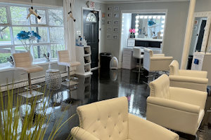 Sincere Salon and Lounge