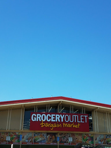 Grocery Store «Grocery Outlet Bargain Market», reviews and photos, 1391 E Yosemite Ave, Manteca, CA 95336, USA
