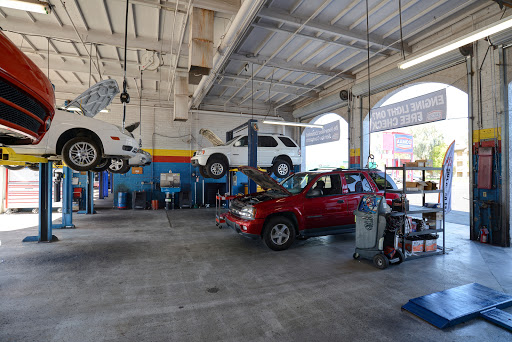 Transmission Shop «AAMCO Transmissions & Total Car Care», reviews and photos, 868 S Country Club Dr, Mesa, AZ 85210, USA