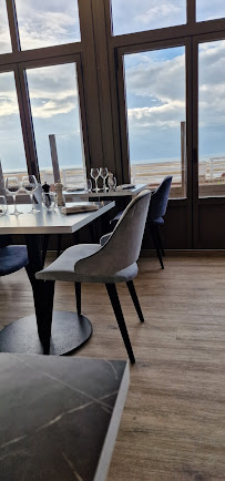 Atmosphère du Restaurant français Restaurant Entre Terre et Mer à Houlgate - n°6