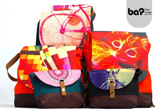 ba? Bags Design / Bolsos, mochilas, bananos y alforjas