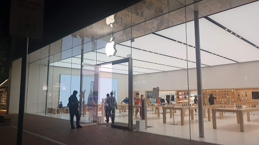 Computer Store «Apple MarketStreet», reviews and photos, 1220 Market St, Lynnfield, MA 01940, USA