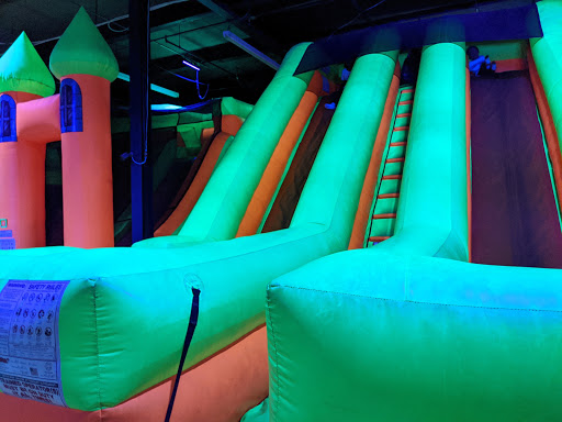 Bowling Alley «Pines Plaza Bowling Lanes», reviews and photos, 1130 Perry Hwy, Pittsburgh, PA 15237, USA