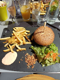 Hamburger du Restaurant D'Ici Et D'Ailleurs à Avignon - n°15
