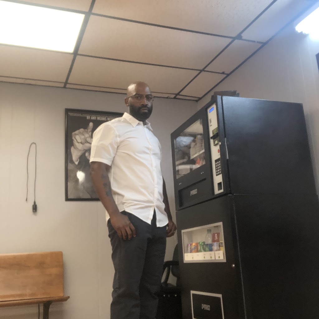 Dyon's Barbershop Inc. 24017
