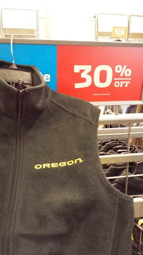 Sportswear Store «Columbia Sportswear Outlet», reviews and photos, 3 Monroe Pkwy, Lake Oswego, OR 97035, USA