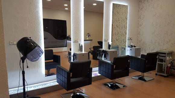 Cassual Estilistas Peluquería y Estética - Córdoba