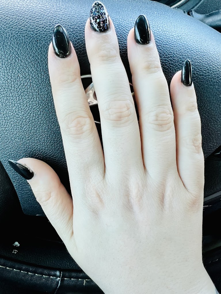 Le Mars Nails 51031