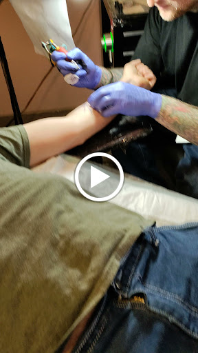 Tattoo Shop «Lit Fuse Tattoo», reviews and photos, 710 4th Ave E, Olympia, WA 98506, USA