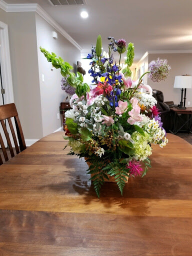 Florist «Rooster Vane Gardens», reviews and photos, 2 S High St, Funkstown, MD 21734, USA