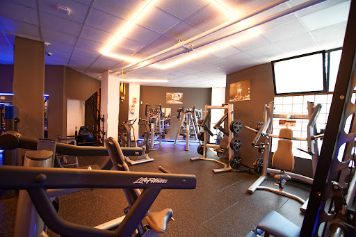 Gimnasio OKITONIC (Gymtonic) en Castro Urdiales, Cantabria