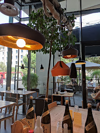 Atmosphère du Restaurant japonais Yoj les Terrasses du Port à Marseille - n°15