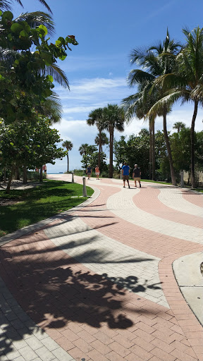 Supermarket «Triton Supermarket», reviews and photos, 2715 Collins Ave, Miami Beach, FL 33140, USA