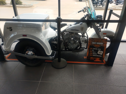 Harley-Davidson Dealer «Vehicle City Harley-Davidson», reviews and photos, 2400 Austins Pkwy, Flint, MI 48507, USA