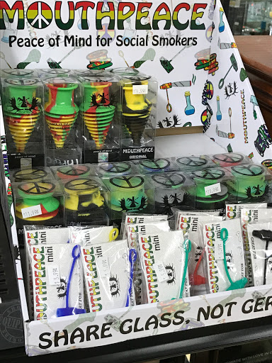 Cigar Shop «Park Avenue Smoke Shop», reviews and photos, 194 Park Ave, Worcester, MA 01609, USA