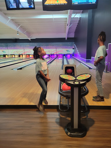 Bowling Alley «Drakeshire Lanes», reviews and photos, 35000 Grand River Ave, Farmington, MI 48335, USA