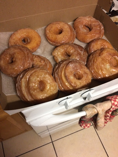 Donut Shop «Superior Donuts», reviews and photos, 13532 Lakewood Blvd, Bellflower, CA 90706, USA