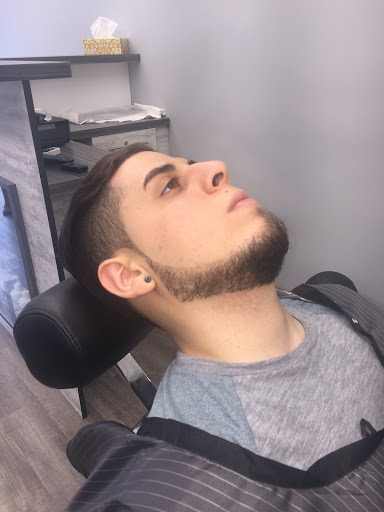 Barber Shop «Hills barber shop», reviews and photos, 7223 Austin St, Forest Hills, NY 11375, USA