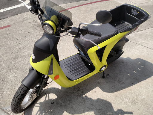 Motor Scooter Dealer «Hollywood Electrics», reviews and photos, 901 N Fairfax Ave, Los Angeles, CA 90046, USA