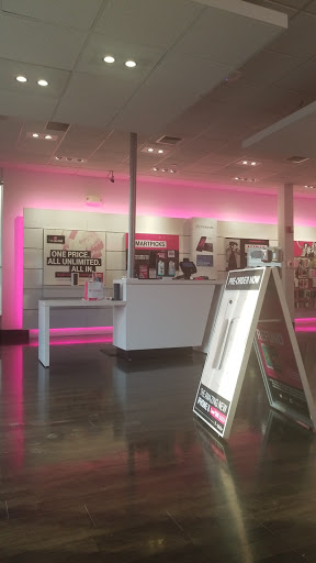 Cell Phone Store «T-Mobile», reviews and photos, 250 Granite Run Dr, Lancaster, PA 17601, USA