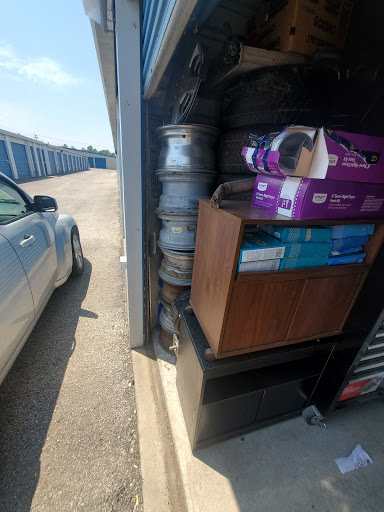 Self-Storage Facility «Storage Express», reviews and photos, 8601 National Turnpike, Fairdale, KY 40118, USA