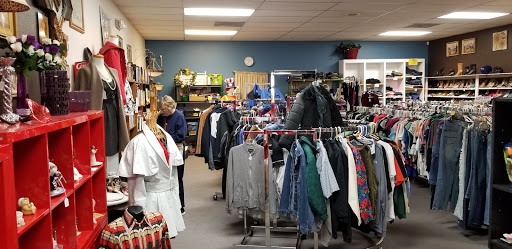 Thrift Store «Dog Junkies Thrift Store», reviews and photos, 4611 N Rancho Dr, Las Vegas, NV 89130, USA