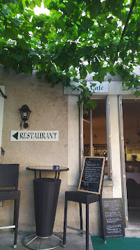 Atmosphère du Restaurant français L'Auberge des Tilleuls à Badefols-d'Ans - n°7