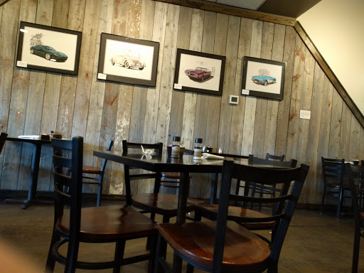 Hamburger Restaurant «Dilly. Bistro, Bar & Bottle Shop», reviews and photos, 6818 Wooster Pike, Cincinnati, OH 45227, USA