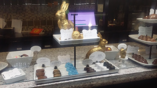 Chocolate Shop «Le Chocoholique», reviews and photos, 601 N High St, Columbus, OH 43215, USA